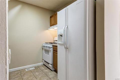 1210 Wicklow Rd #F, Ballwin, MO 63021 photo 6
