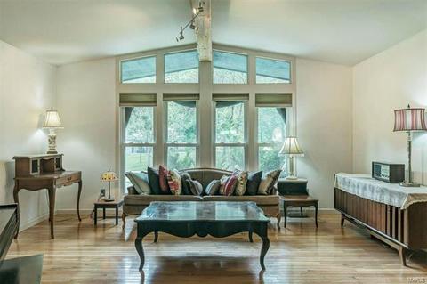 402 Baberton, Ballwin, MO 63011 photo 3