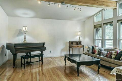402 Baberton, Ballwin, MO 63011 photo 4