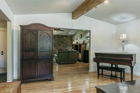 402 Baberton, Ballwin, MO 63011 photo 5