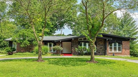 402 Baberton, Ballwin, MO 63011 photo 1