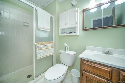 122 Carmel Woods Dr, Ellisville, MO 63021 photo 3
