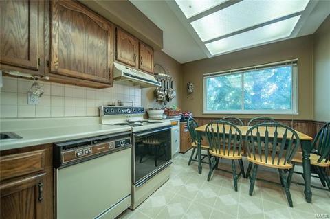 122 Carmel Woods Dr, Ellisville, MO 63021 photo 14