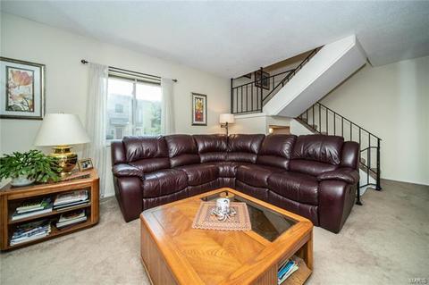 122 Carmel Woods Dr, Ellisville, MO 63021 photo 10