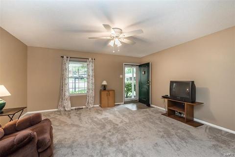 11585 Birchstone Dr, Bridgeton, MO 63044 photo 2