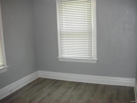 5218 Gresham, Saint Louis, MO 63109 photo 9