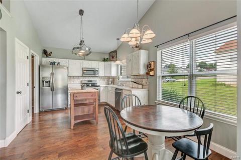 45 W Park Dr, O'fallon, MO 63366 photo 11