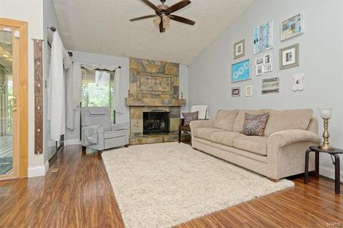 138 Hollyleaf, Ballwin, MO 63021 photo 9