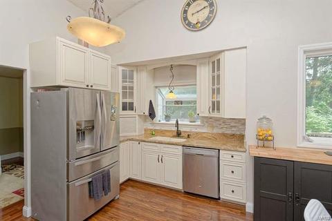 138 Hollyleaf, Ballwin, MO 63021 photo 7