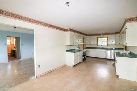 653 Wolfrum Rd, Weldon Spring, MO 63304 photo 7