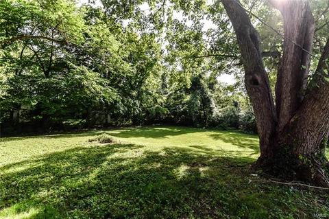 241 Ramsey Ln, Ballwin, MO 63021 photo 14
