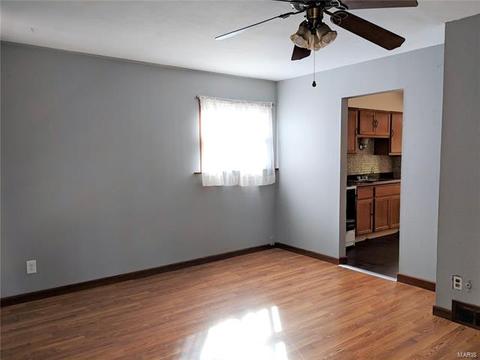 3615 Dixie Dr, Saint Ann, MO 63074 photo 3