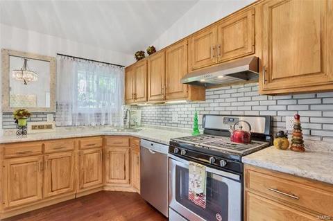 9534 Cody Dr, Saint Louis, MO 63132 photo 11