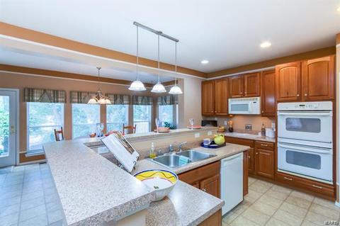 267 Arbor Trails Dr, Ballwin, MO 63021 photo 7
