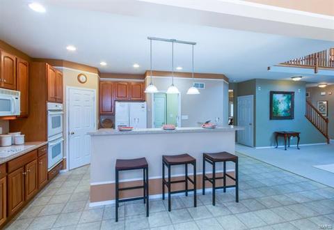 267 Arbor Trails Dr, Ballwin, MO 63021 photo 8