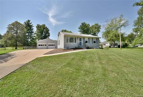 440 Bush Dr, Ballwin, MO 63021 photo 2