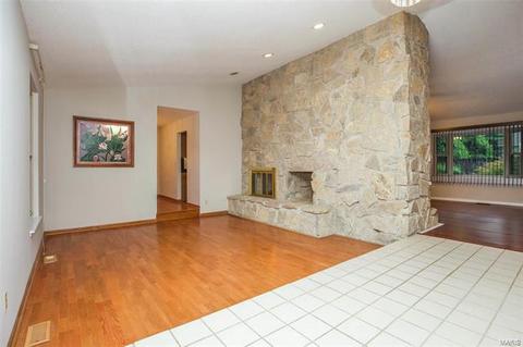 1 Summit Sta, Saint Charles, MO 63303 photo 3