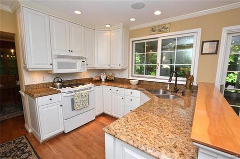 970 Century Oaks Dr, Manchester, MO 63021 photo 9
