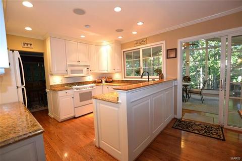 970 Century Oaks Dr, Manchester, MO 63021 photo 11