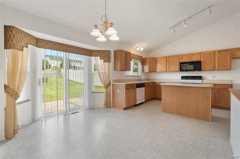 1141 Sunset Green Dr, O'fallon, MO 63366 photo 11