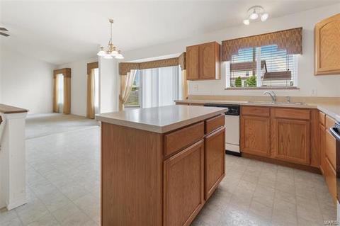 1141 Sunset Green Dr, O'fallon, MO 63366 photo 12