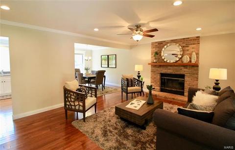 1445 Greenfield Crossing Ct, Ballwin, MO 63021 photo 4