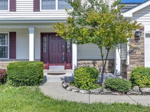 2711 Black Cherry Dr, O'fallon, MO 63368 photo 2