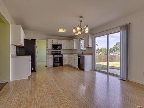 2711 Black Cherry Dr, O'fallon, MO 63368 photo 3