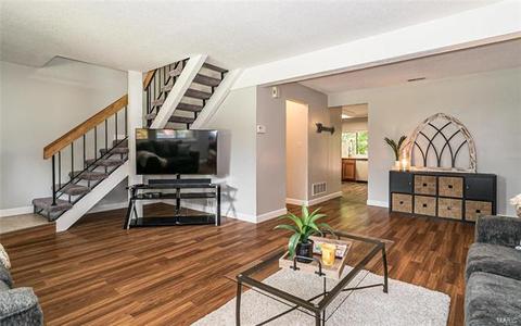 2625 Hampton Rd, Saint Charles, MO 63303 photo 4