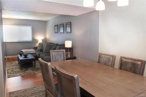 137 Carmel Woods, Ellisville, MO 63021 photo 3