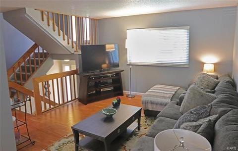 137 Carmel Woods, Ellisville, MO 63021 photo 2