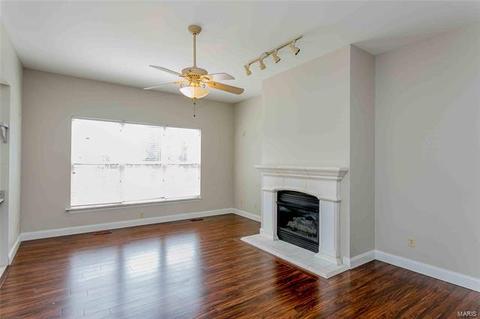 698 Hawk Run Dr, O'fallon, MO 63368 photo 11