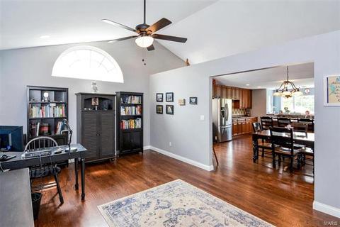 2 Hillington Ct, Eureka, MO 63025 photo 22