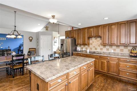 2 Hillington Ct, Eureka, MO 63025 photo 18