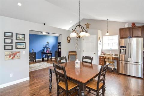 2 Hillington Ct, Eureka, MO 63025 photo 11
