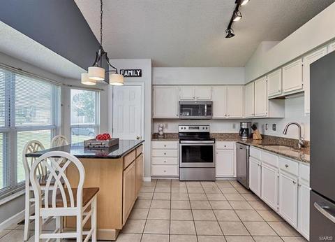 1207 Bellow Falls Dr, O'fallon, MO 63368 photo 16
