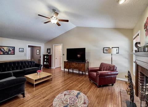 1207 Bellow Falls Dr, O'fallon, MO 63368 photo 10