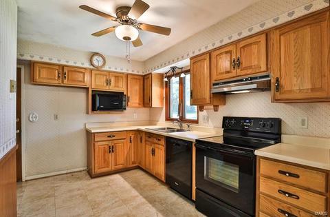 121 Vlasis Dr, Ballwin, MO 63011 photo 8