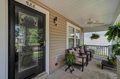 588 Misty Mountain Dr, O'fallon, MO 63368 photo 4