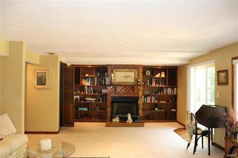 451 Mark Wesley Ln, Ballwin, MO 63021 photo 27