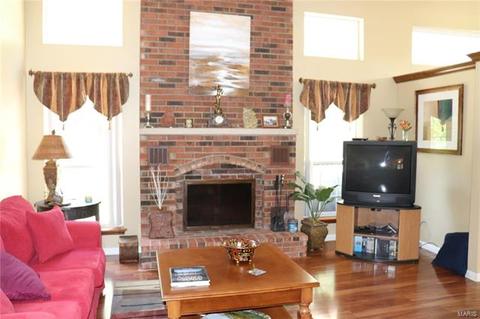 451 Mark Wesley Ln, Ballwin, MO 63021 photo 10