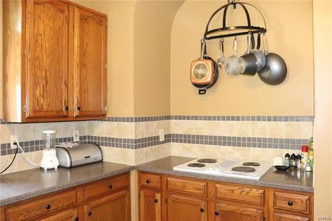 451 Mark Wesley Ln, Ballwin, MO 63021 photo 7