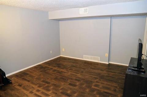 1648 Country Hl, Manchester, MO 63021 photo 12