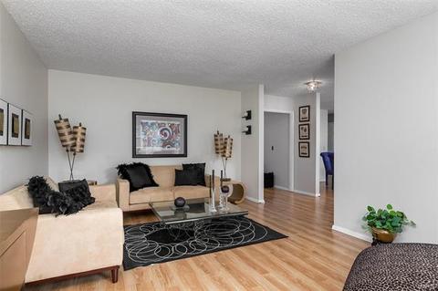 821 King George Ct, Manchester, MO 63021 photo 6