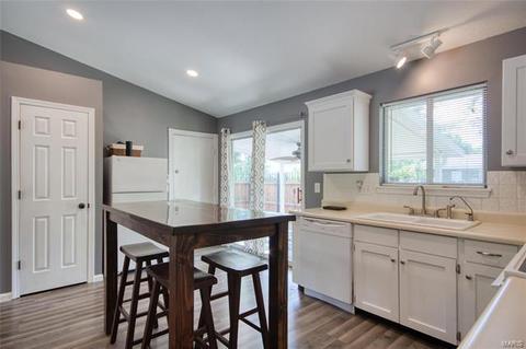 1374 Half Moon Dr, O'fallon, MO 63366 photo 10