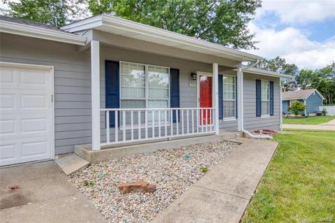 1374 Half Moon Dr, O'fallon, MO 63366 photo 2