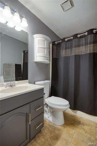 1374 Half Moon Dr, O'fallon, MO 63366 photo 14