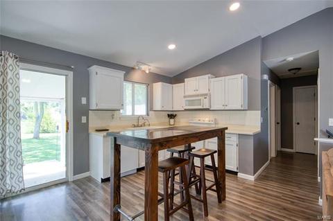 1374 Half Moon Dr, O'fallon, MO 63366 photo 9