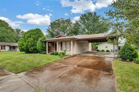 324 Statewood Dr, Ballwin, MO 63021 photo 2