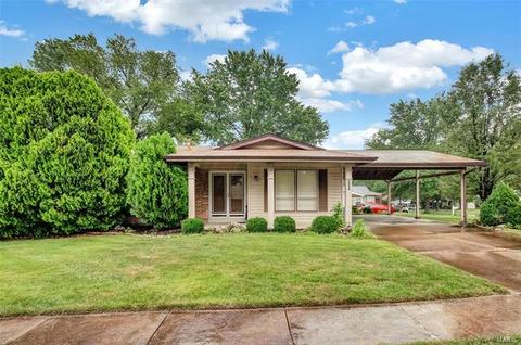 324 Statewood Dr, Ballwin, MO 63021 photo 1